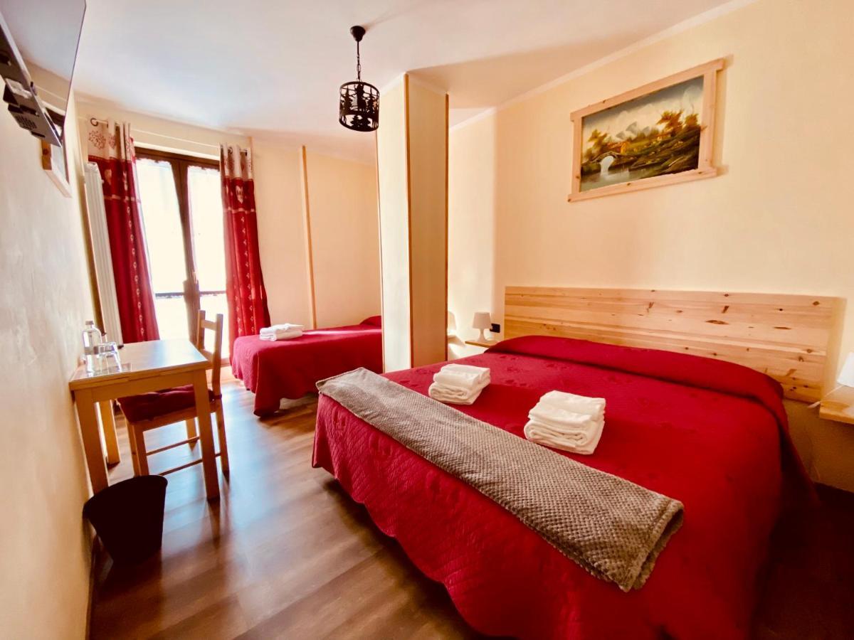 Hotel Piccolo Chalet كلافييري المظهر الخارجي الصورة