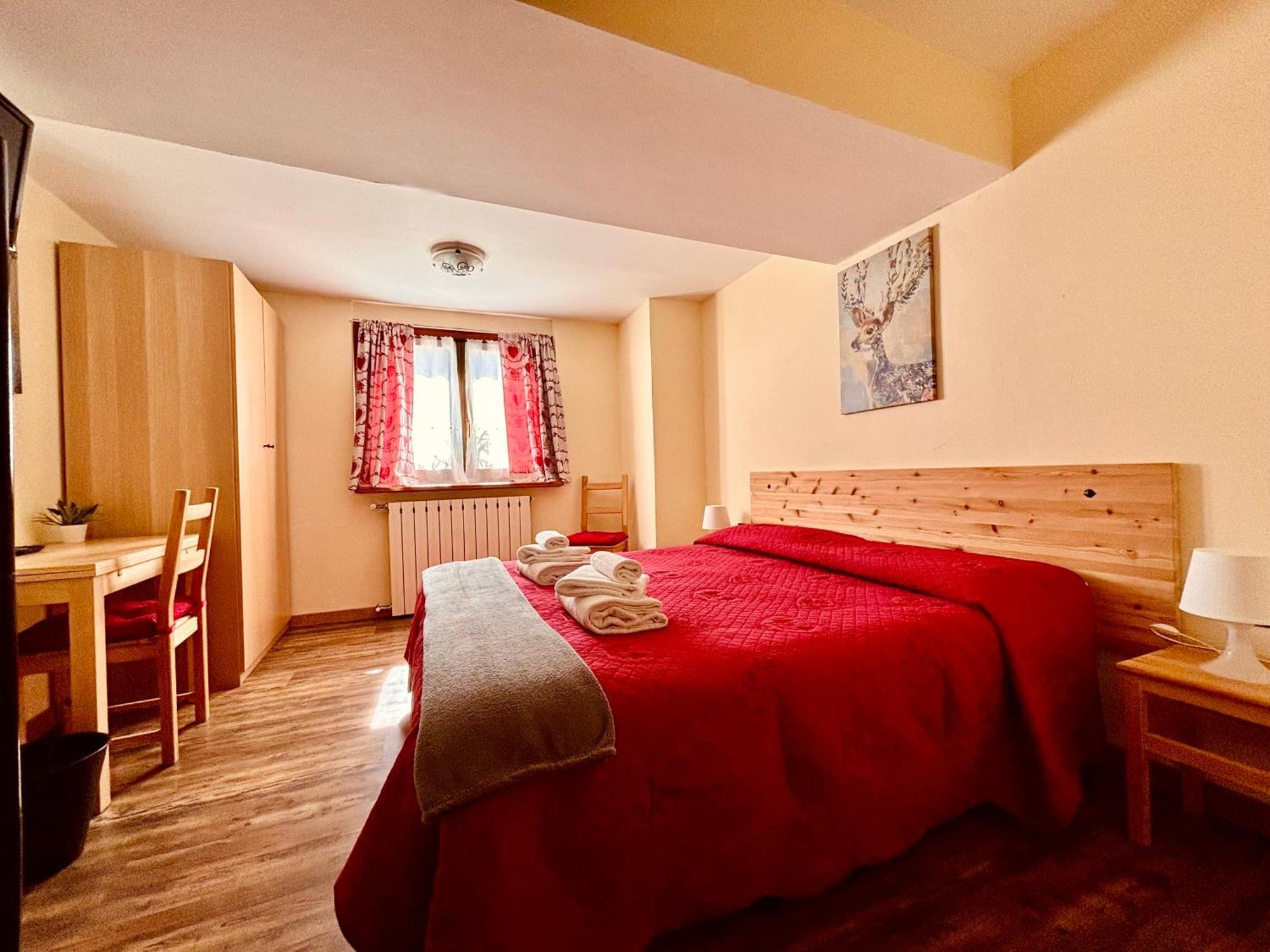 Hotel Piccolo Chalet كلافييري المظهر الخارجي الصورة