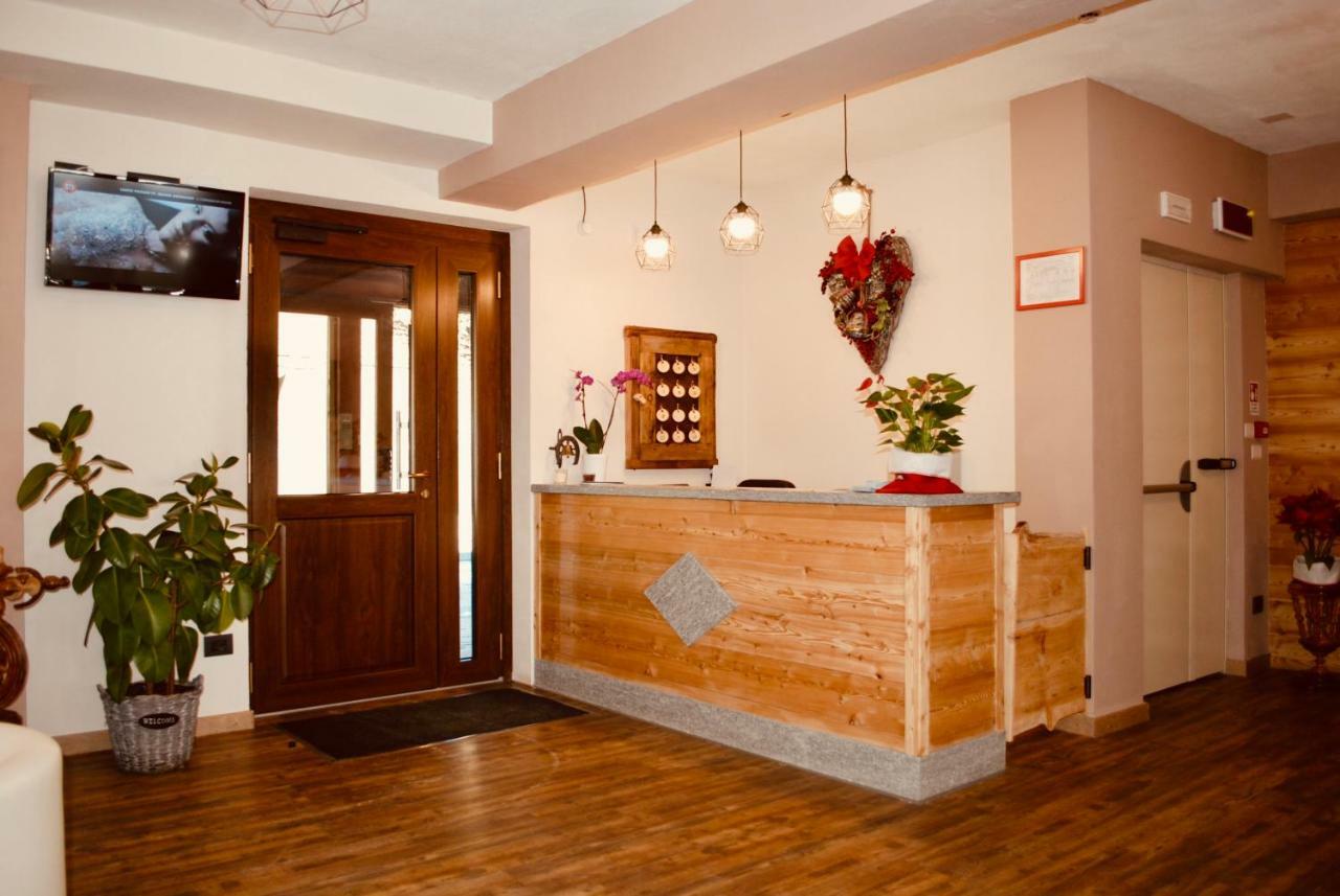 Hotel Piccolo Chalet كلافييري المظهر الخارجي الصورة